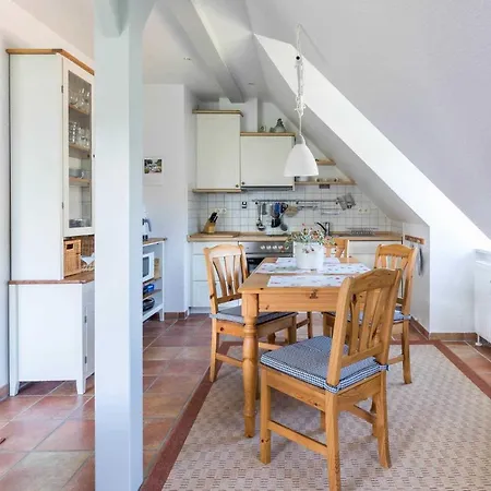 Apartment Alt 09 *